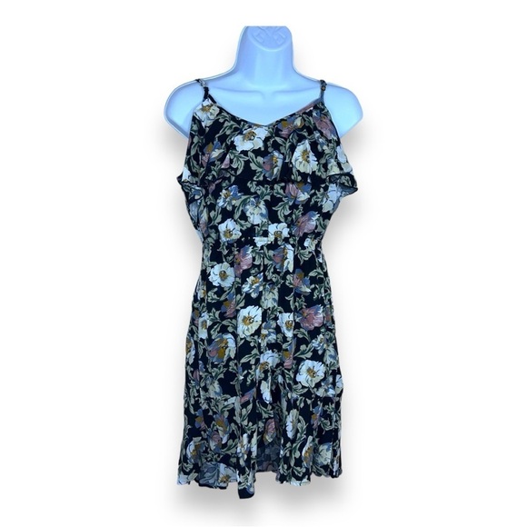 MEDIUM GREEN FLORAL RUFFLE DRESS SLEEVELESS CASUAL LACE UP BACK - Picture 1 of 10